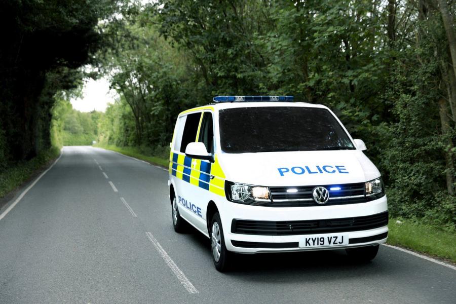  Volkswagen Transporter Police 2019 года  (UK) (фото 4 из 8)